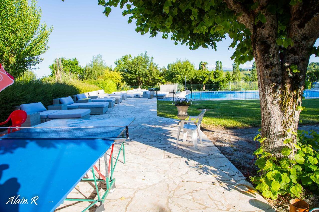 Готель Paradise Challets And Camping Sarrecave Екстер'єр фото